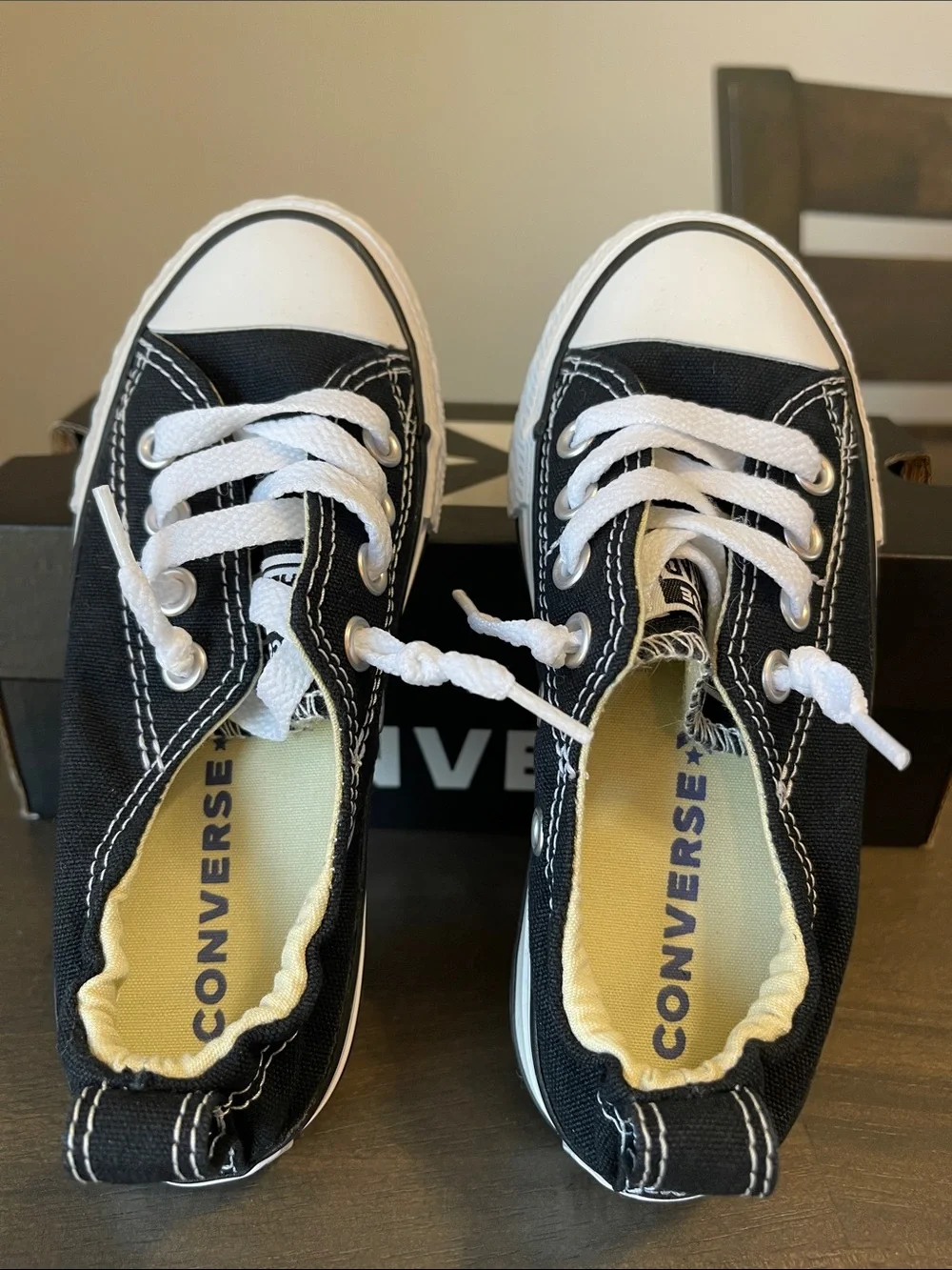 Converse Kids Low Top Sneaker in Black and White